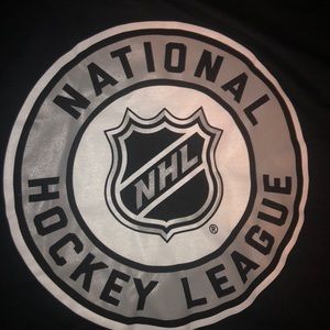 *NEW* NHL T-Shirt (Men’s XL)